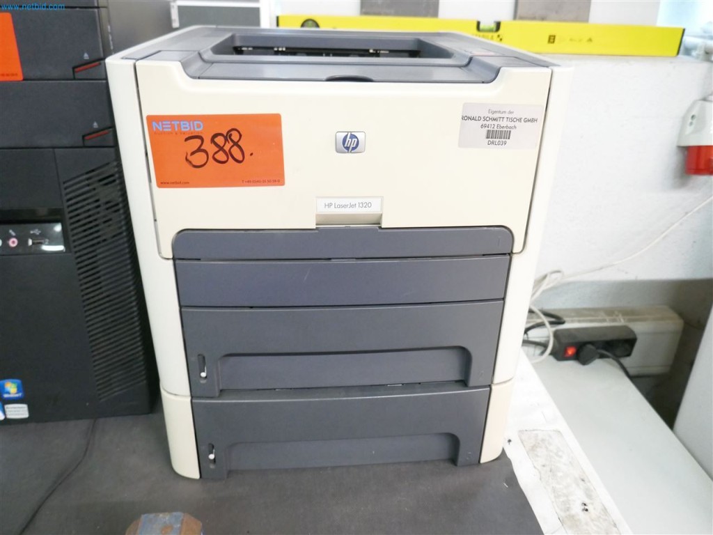 Maschinen, Warenvorräte, Lagertechnik u. Designmöbel eines Möbelherstellers-3