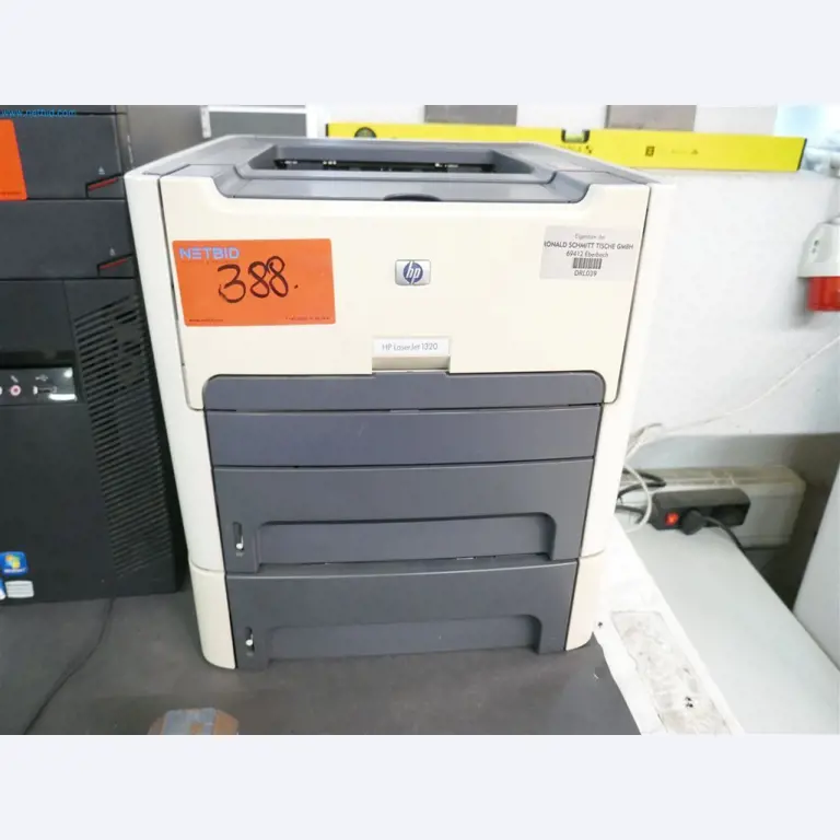 Máquinas, inventarios, tecnología de almacenamiento y muebles de diseño de un fabricante de muebles-3