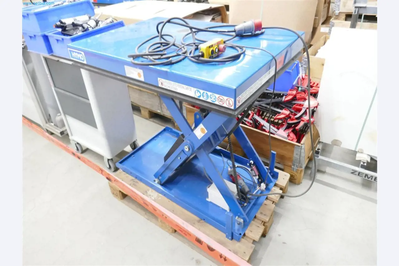 Maschinen, Warenvorräte, Lagertechnik u. Designmöbel eines Möbelherstellers-1