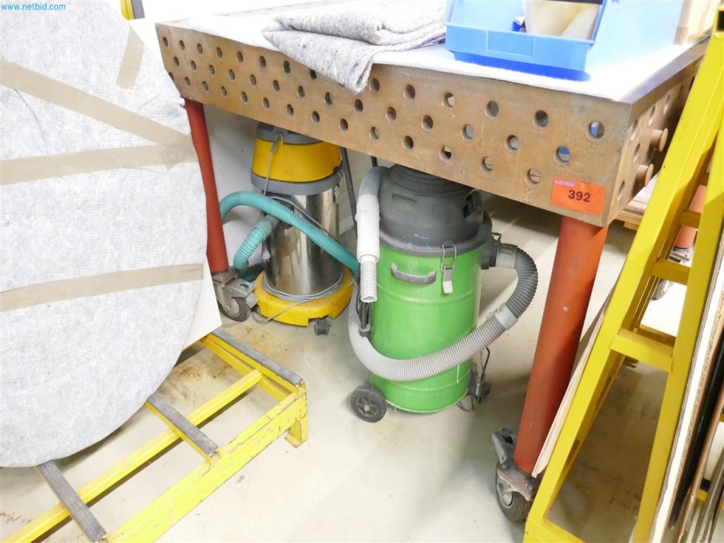 Maschinen, Warenvorräte, Lagertechnik u. Designmöbel eines Möbelherstellers-1