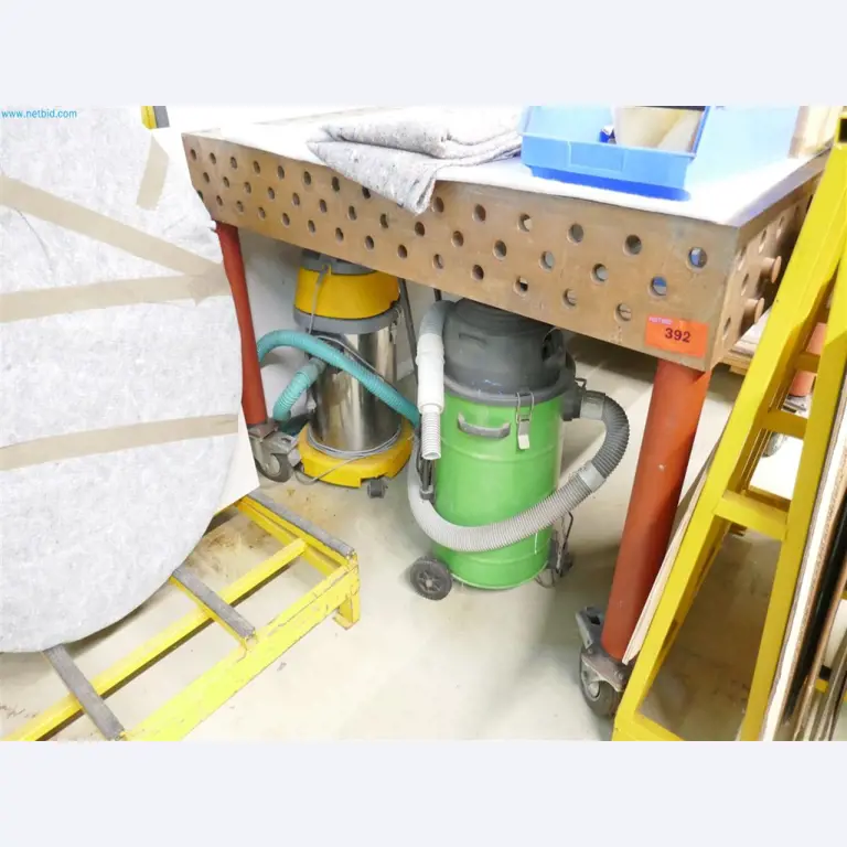 Maschinen, Warenvorräte, Lagertechnik u. Designmöbel eines Möbelherstellers-1