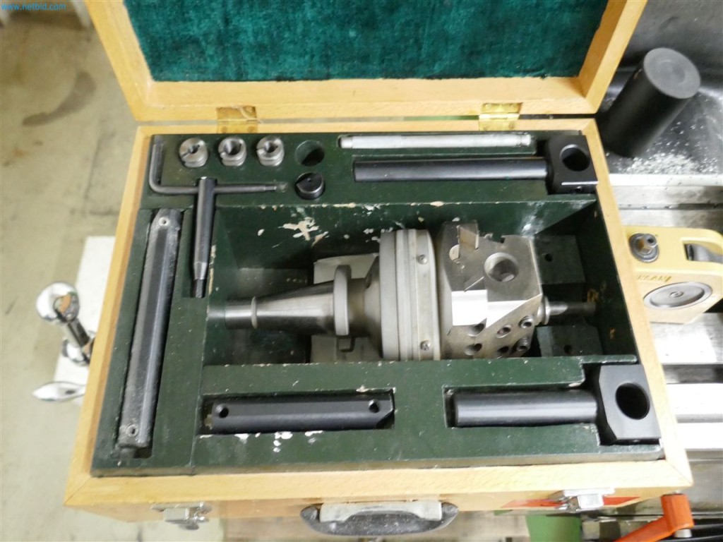 Maschinen, Warenvorräte, Lagertechnik u. Designmöbel eines Möbelherstellers-11