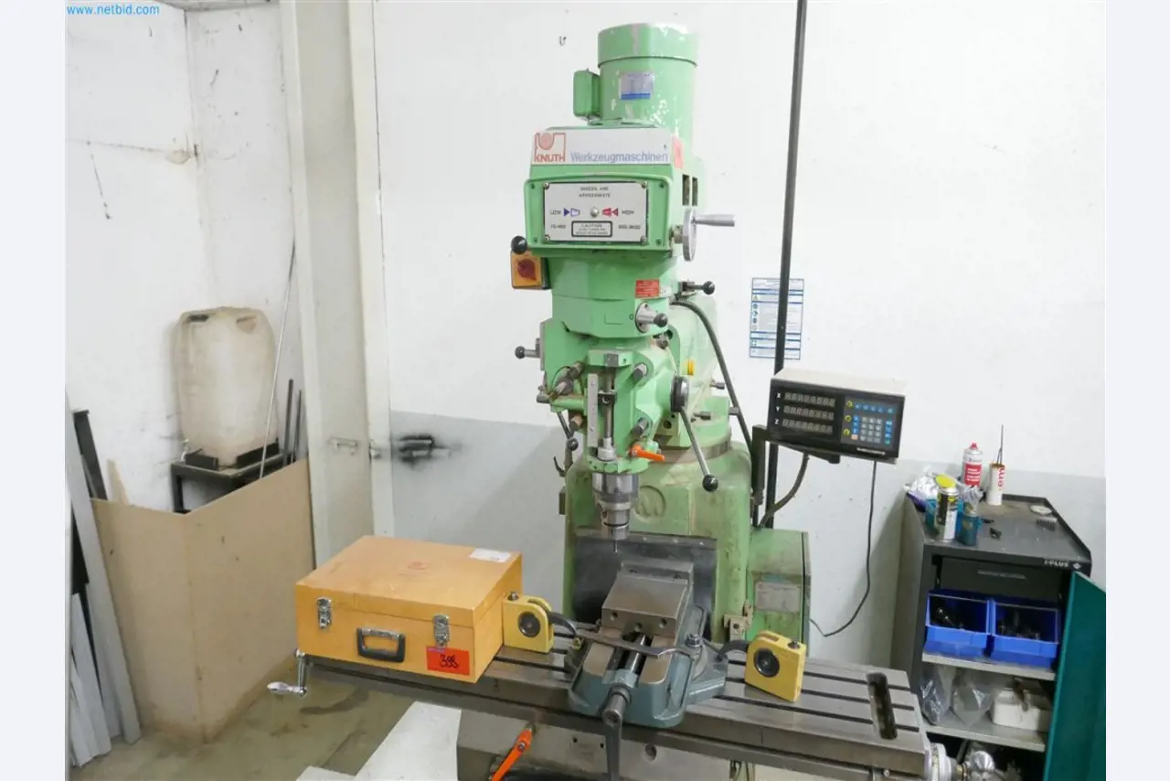 Maschinen, Warenvorräte, Lagertechnik u. Designmöbel eines Möbelherstellers-2