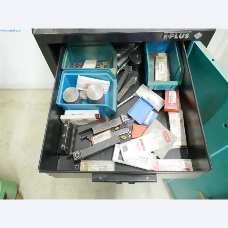 Maschinen, Warenvorräte, Lagertechnik u. Designmöbel eines Möbelherstellers-5