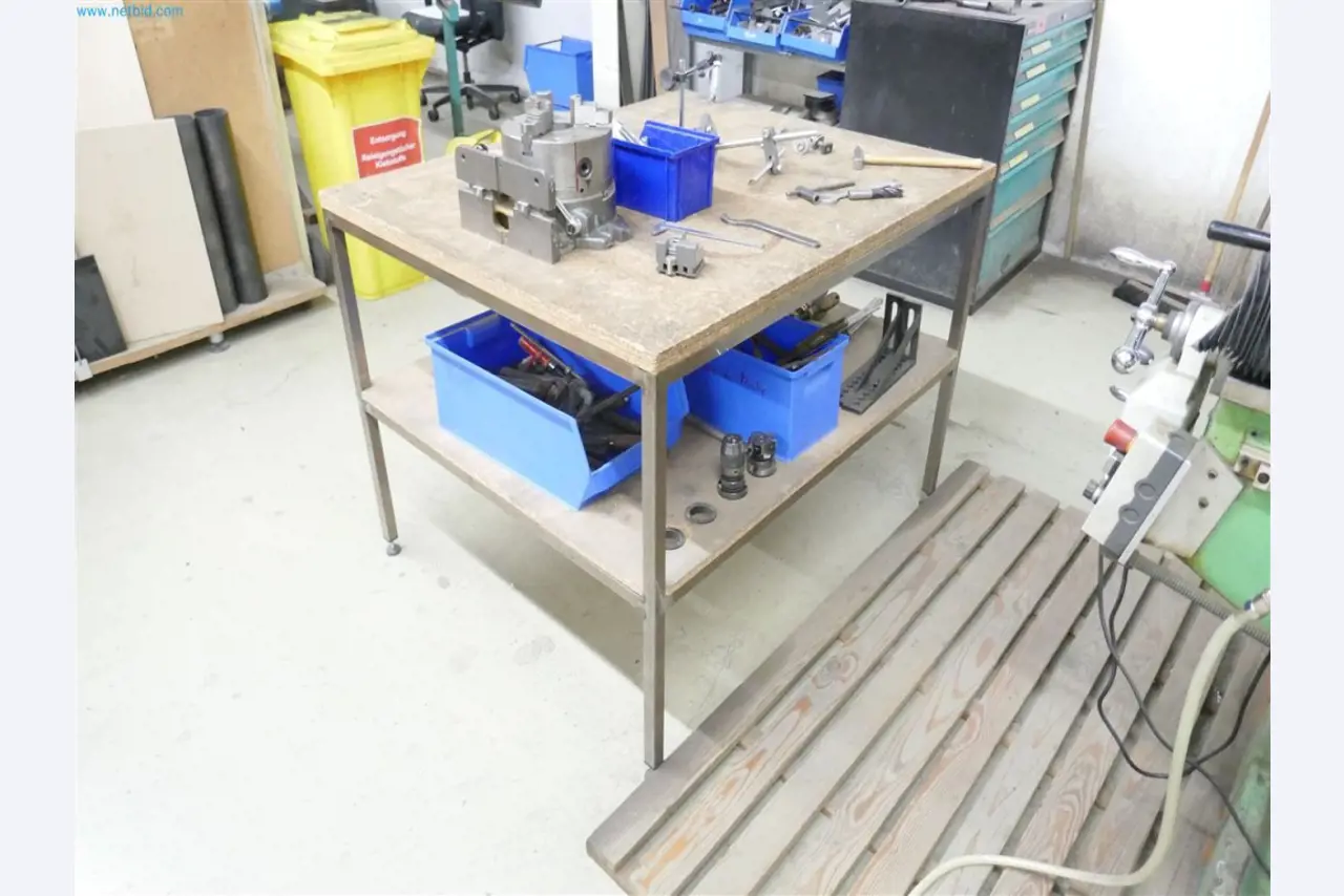 Maschinen, Warenvorräte, Lagertechnik u. Designmöbel eines Möbelherstellers-9