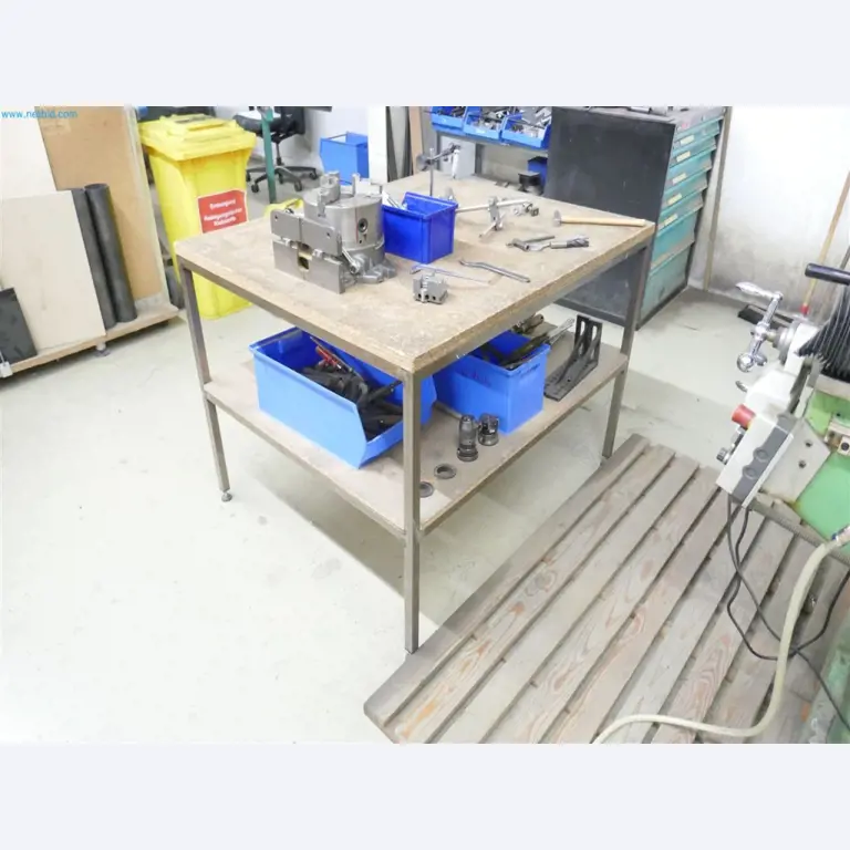 Maschinen, Warenvorräte, Lagertechnik u. Designmöbel eines Möbelherstellers-9