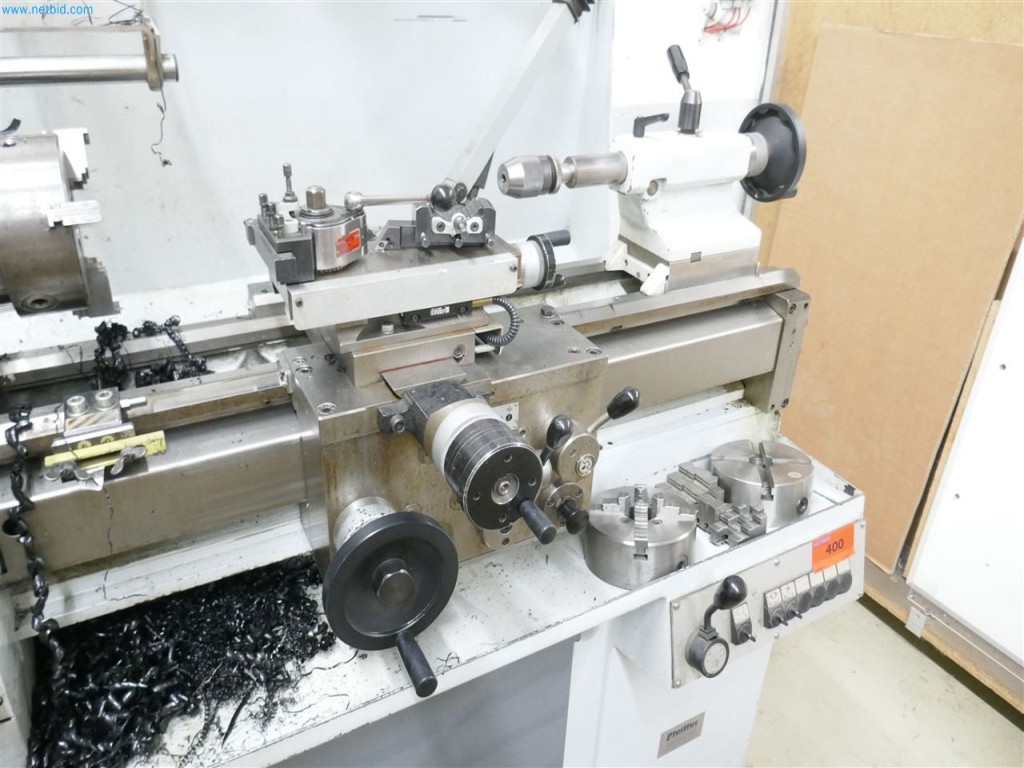 Maschinen, Warenvorräte, Lagertechnik u. Designmöbel eines Möbelherstellers-3