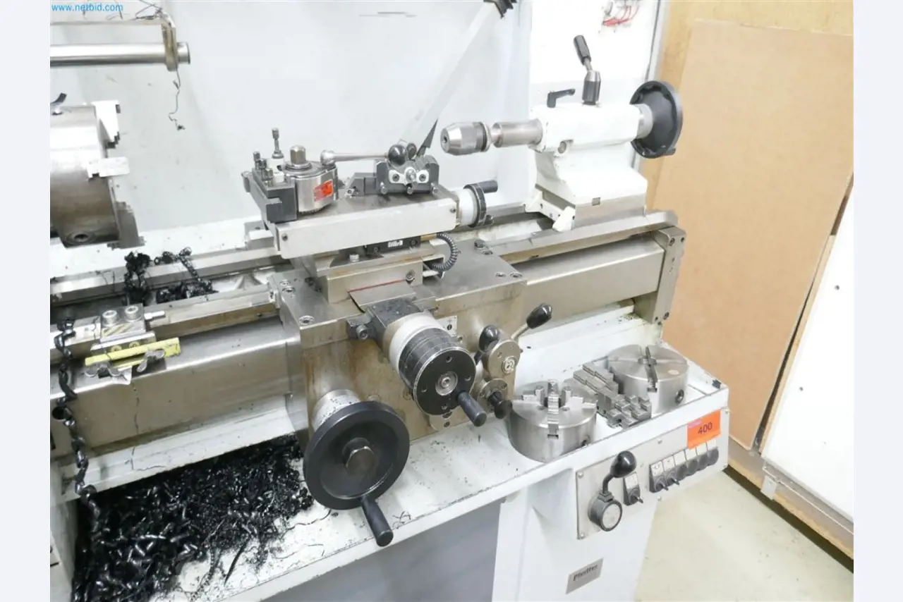 Maschinen, Warenvorräte, Lagertechnik u. Designmöbel eines Möbelherstellers-3