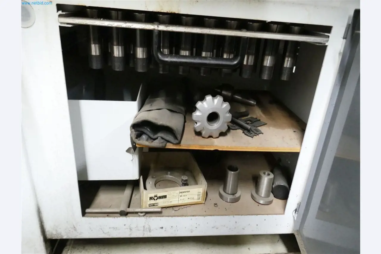 Maschinen, Warenvorräte, Lagertechnik u. Designmöbel eines Möbelherstellers-6