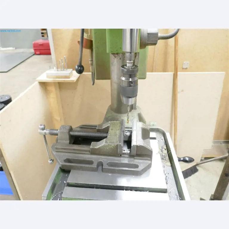 Maschinen, Warenvorräte, Lagertechnik u. Designmöbel eines Möbelherstellers-2