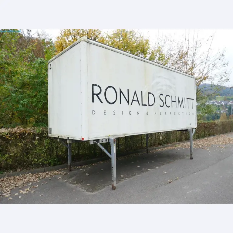 Maschinen, Warenvorräte, Lagertechnik u. Designmöbel eines Möbelherstellers-1