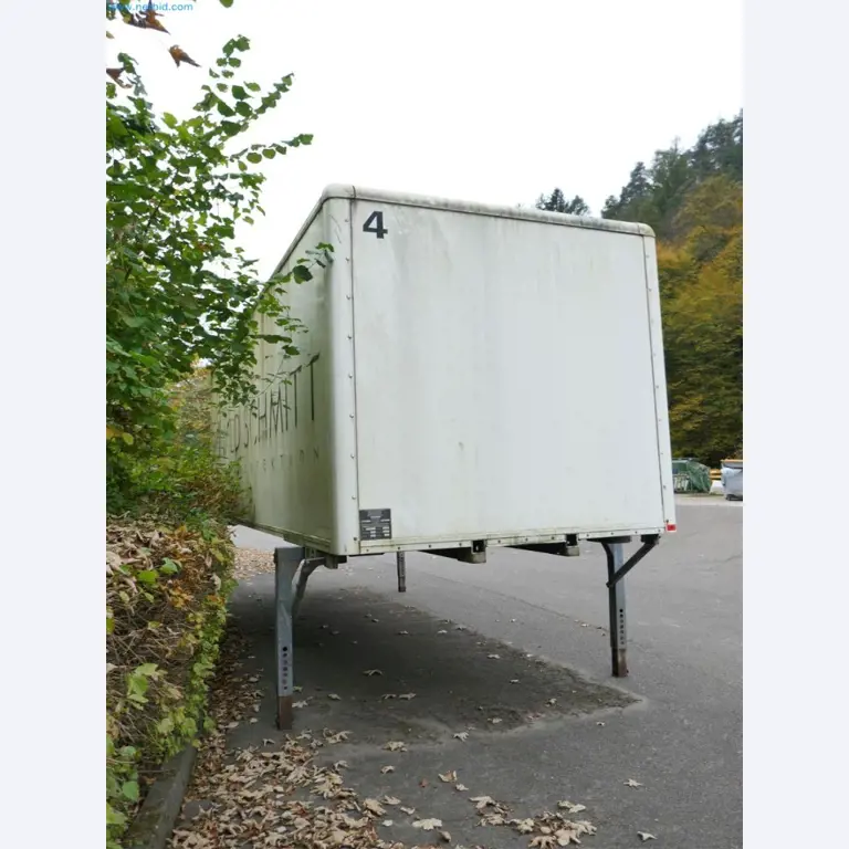 Maschinen, Warenvorräte, Lagertechnik u. Designmöbel eines Möbelherstellers-3