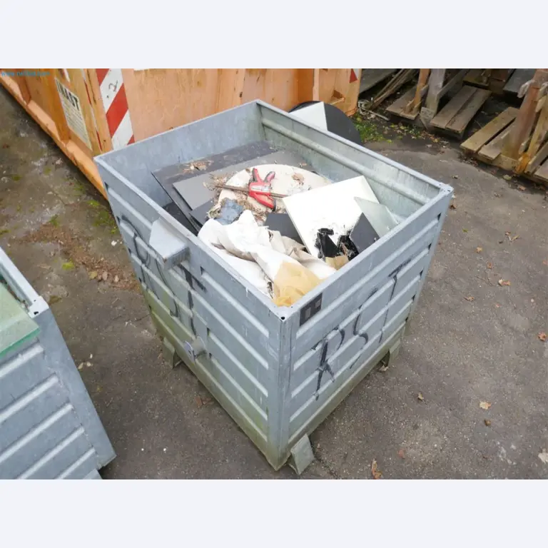 Maschinen, Warenvorräte, Lagertechnik u. Designmöbel eines Möbelherstellers-4