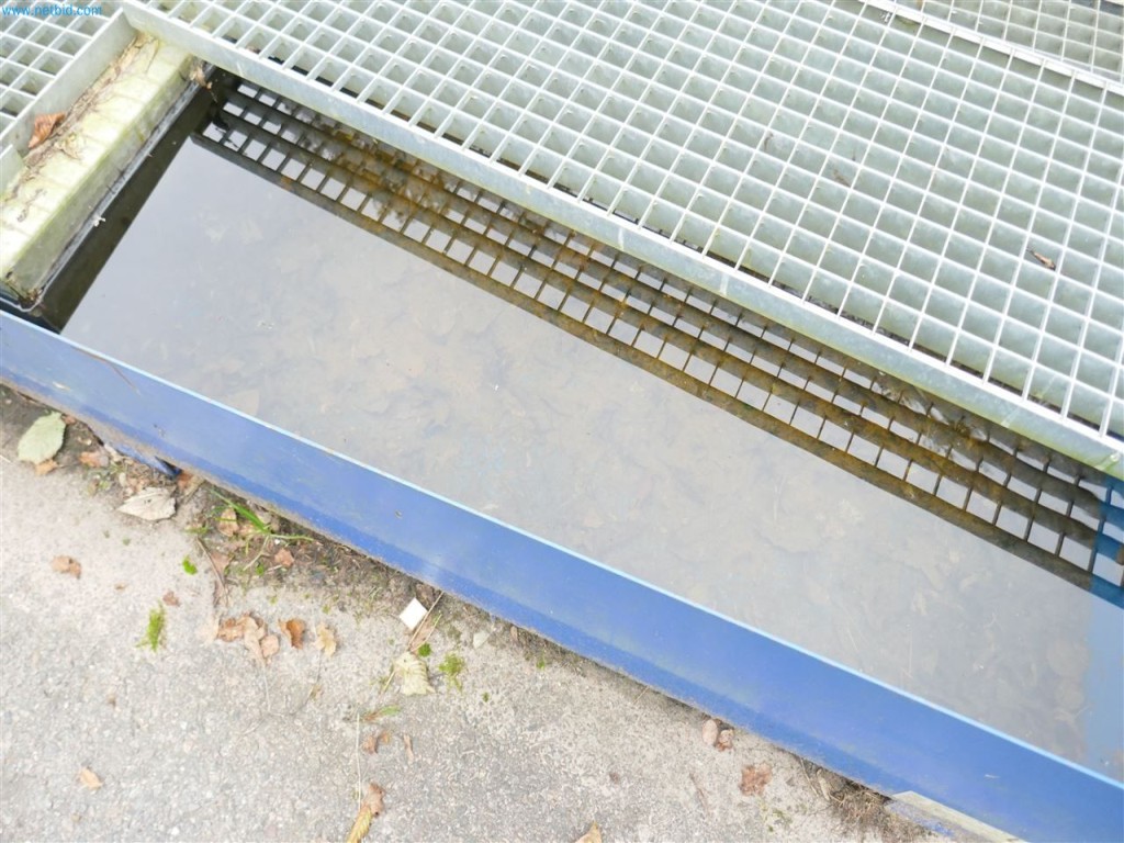 Maschinen, Warenvorräte, Lagertechnik u. Designmöbel eines Möbelherstellers-6