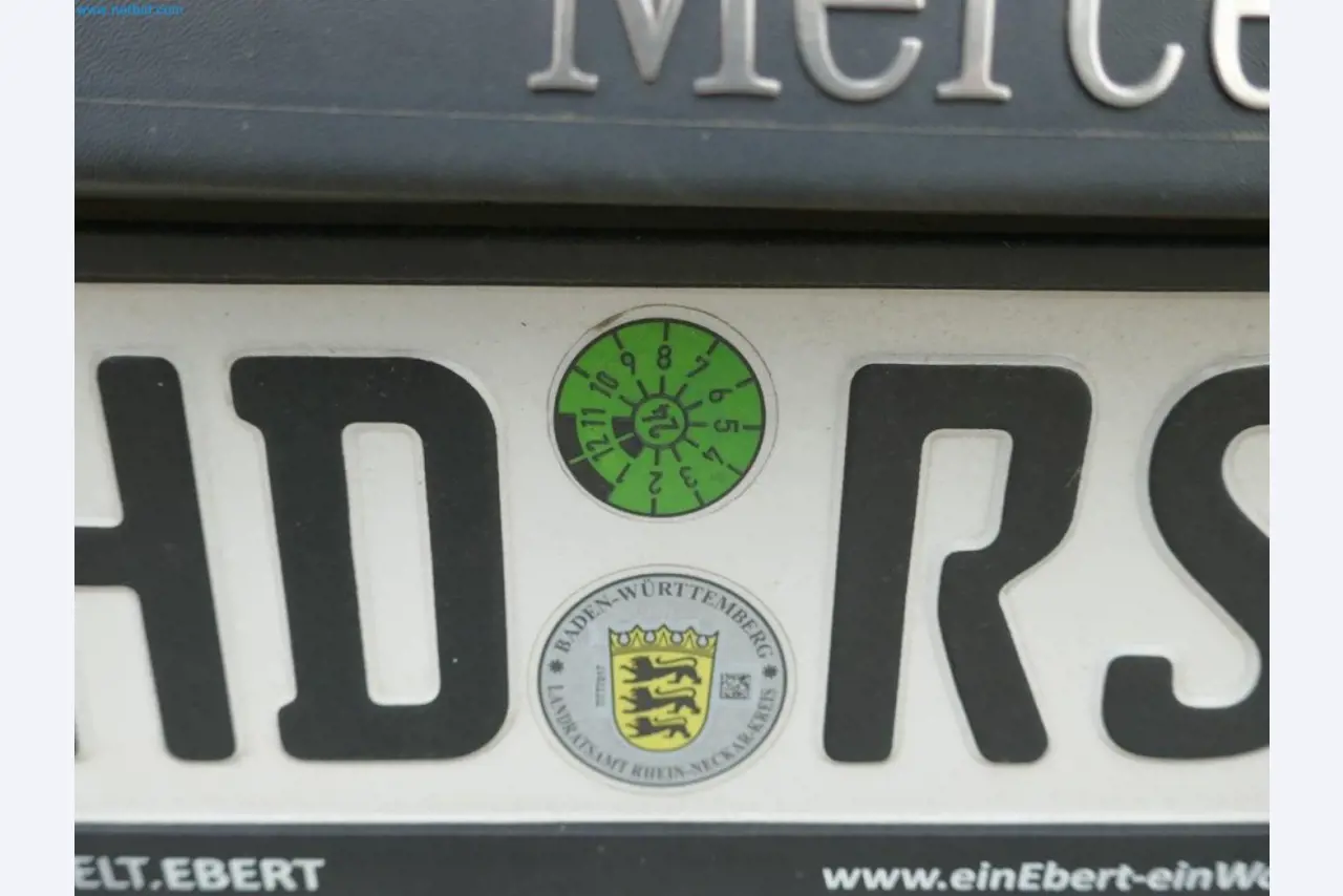 Maschinen, Warenvorräte, Lagertechnik u. Designmöbel eines Möbelherstellers-10