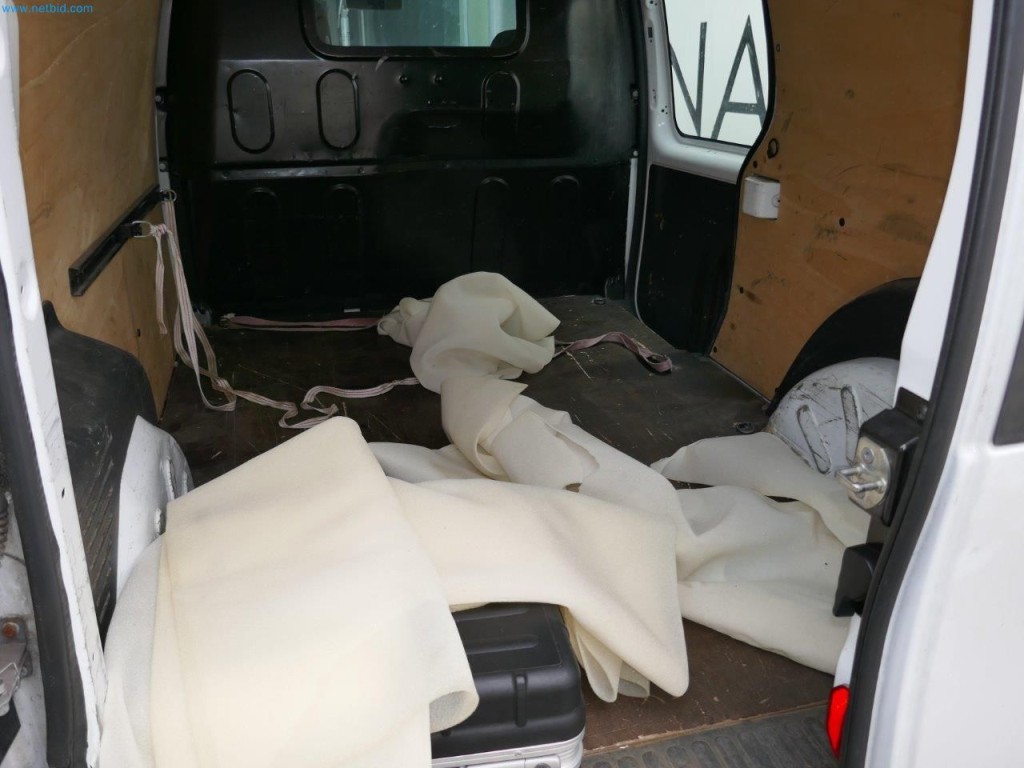 Maschinen, Warenvorräte, Lagertechnik u. Designmöbel eines Möbelherstellers-11