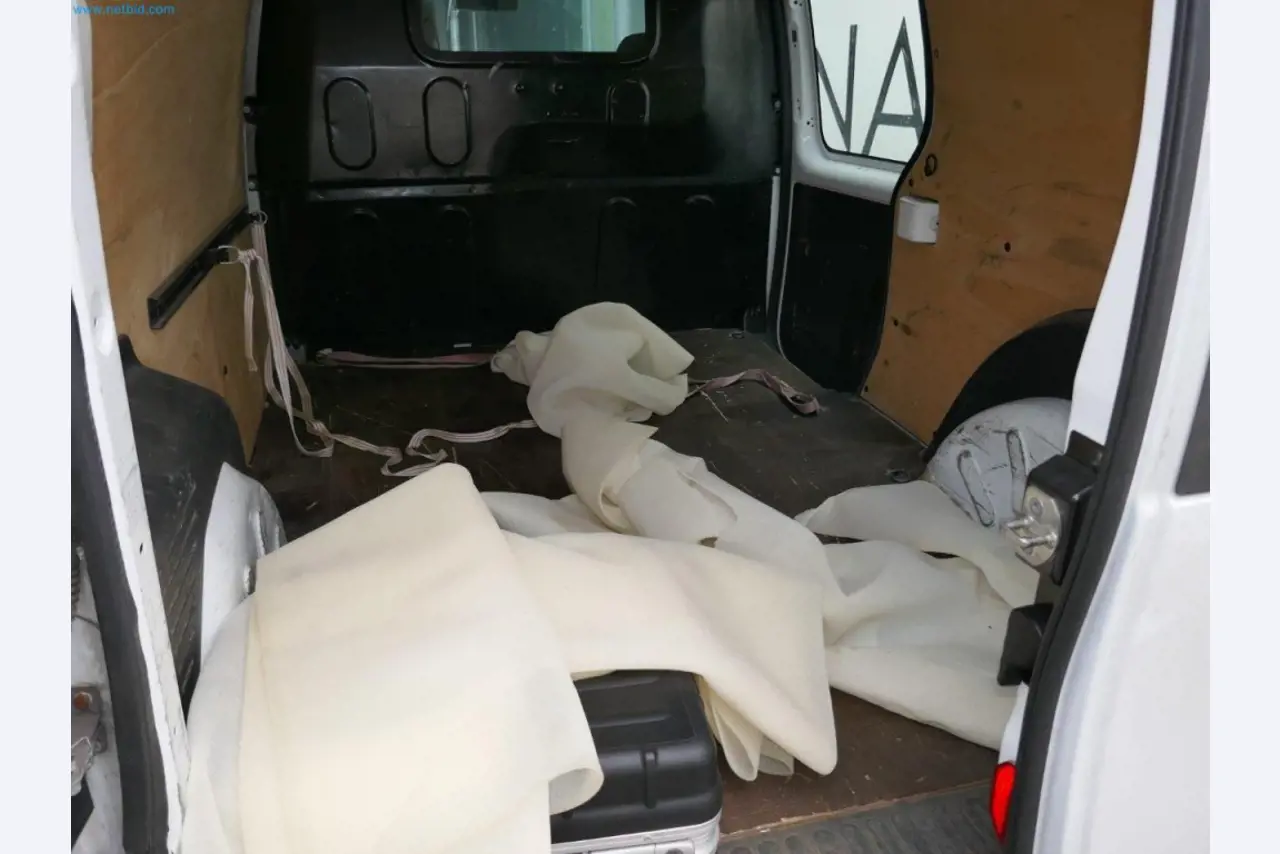 Maschinen, Warenvorräte, Lagertechnik u. Designmöbel eines Möbelherstellers-11