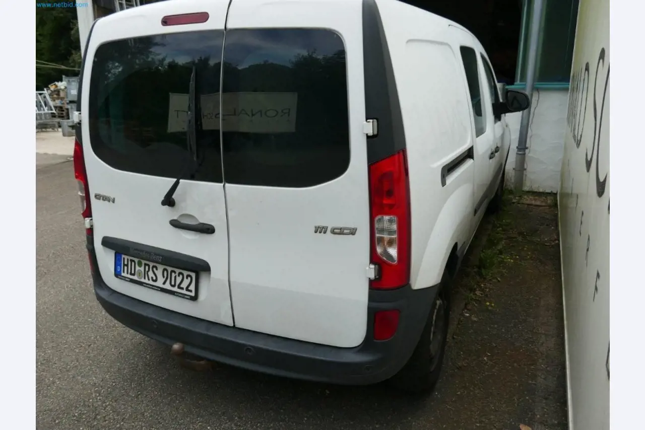 Maschinen, Warenvorräte, Lagertechnik u. Designmöbel eines Möbelherstellers-5