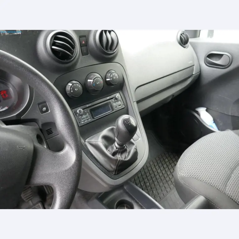 Maschinen, Warenvorräte, Lagertechnik u. Designmöbel eines Möbelherstellers-8