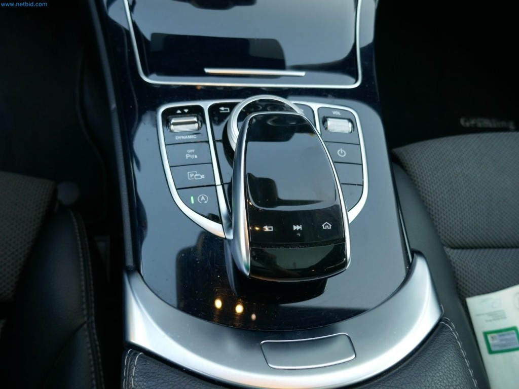 Maschinen, Warenvorräte, Lagertechnik u. Designmöbel eines Möbelherstellers-11