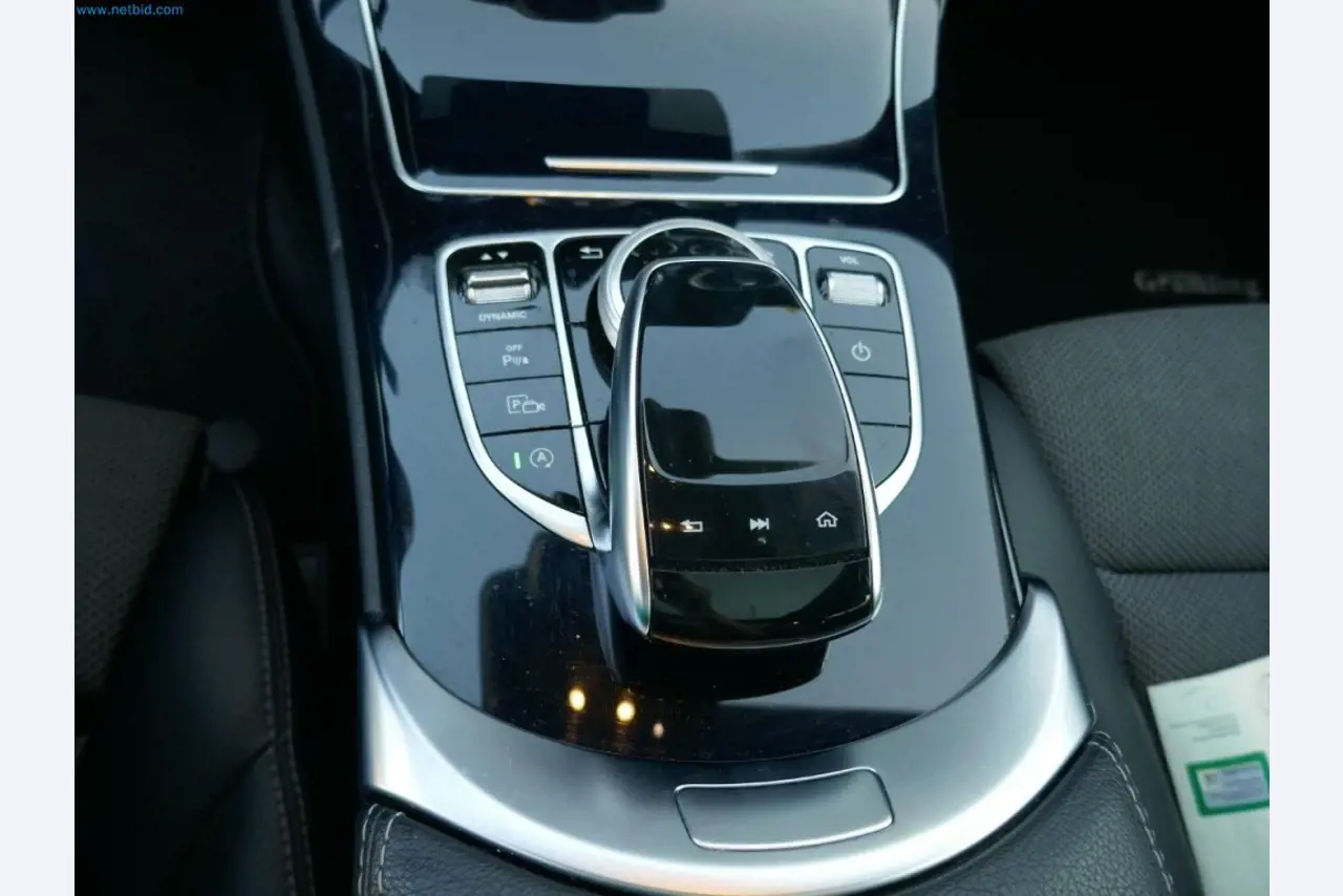 Maschinen, Warenvorräte, Lagertechnik u. Designmöbel eines Möbelherstellers-11