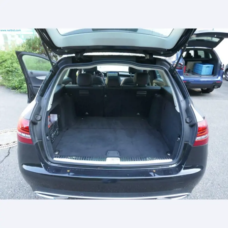 Maschinen, Warenvorräte, Lagertechnik u. Designmöbel eines Möbelherstellers-13