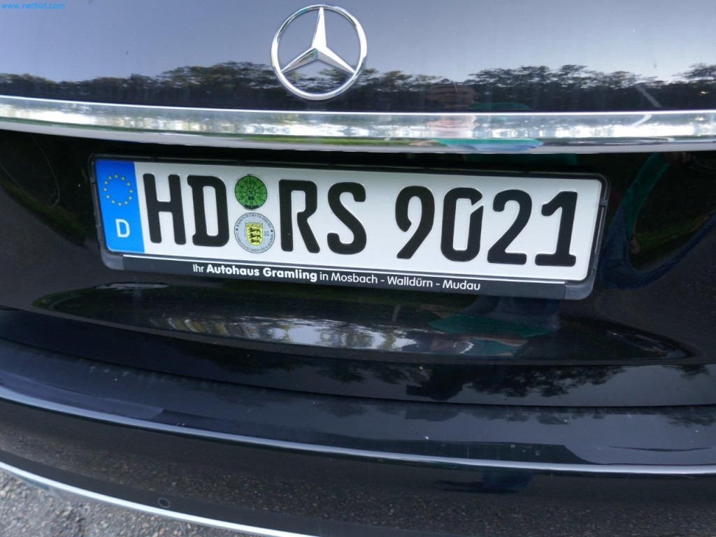 Maschinen, Warenvorräte, Lagertechnik u. Designmöbel eines Möbelherstellers-14