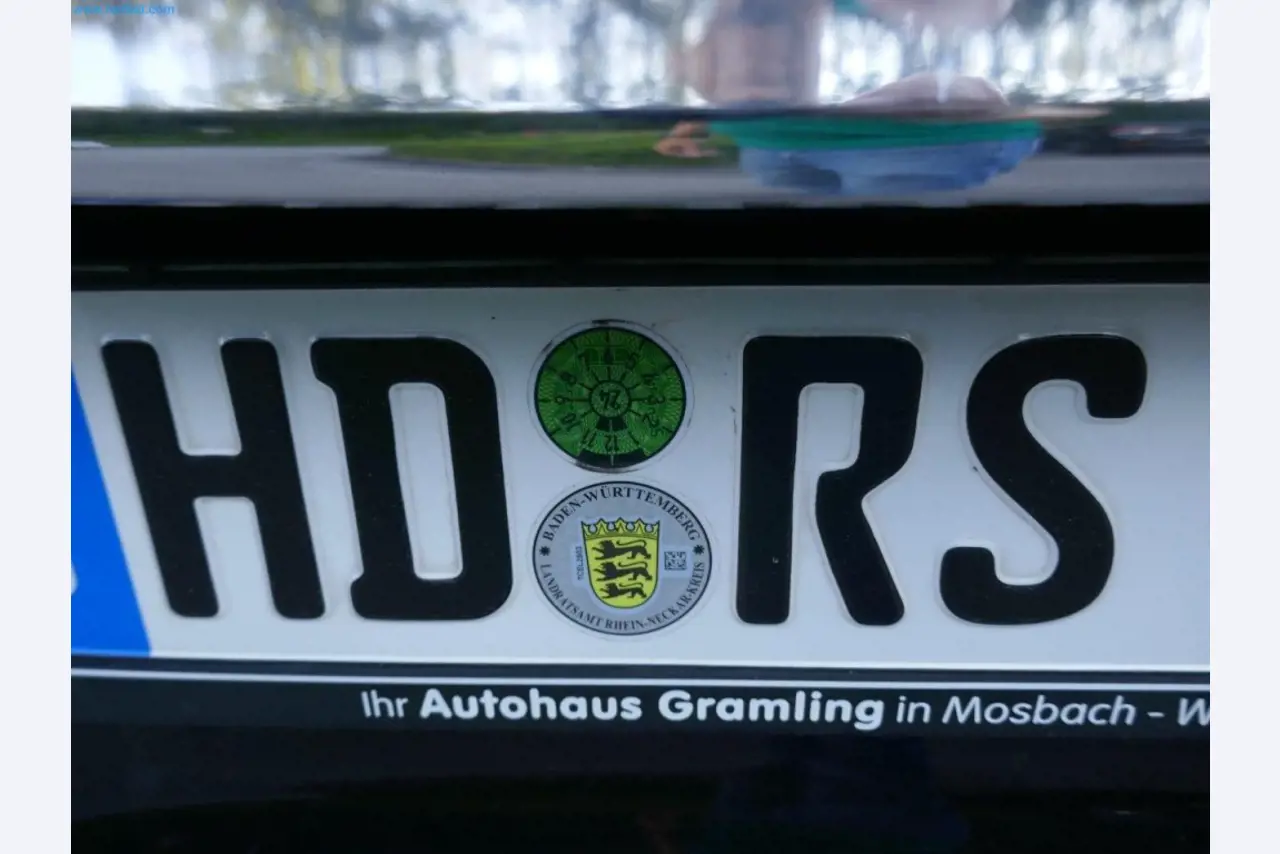 Maschinen, Warenvorräte, Lagertechnik u. Designmöbel eines Möbelherstellers-15