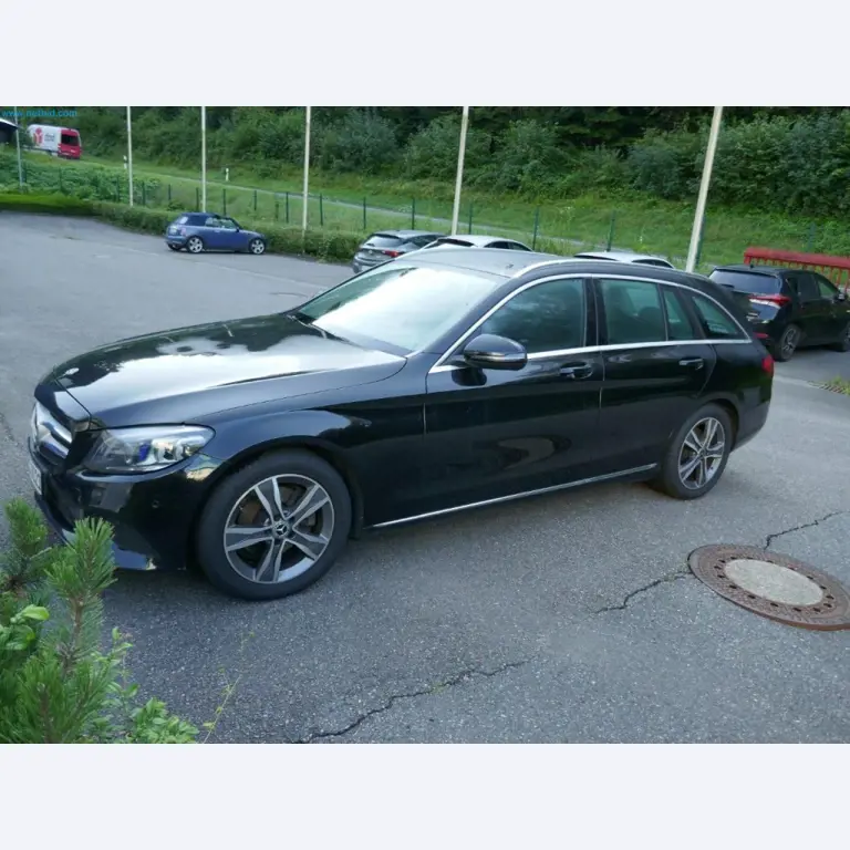 Maschinen, Warenvorräte, Lagertechnik u. Designmöbel eines Möbelherstellers-1