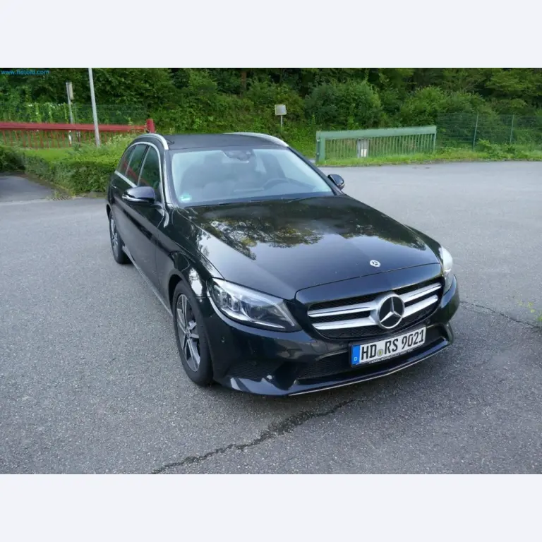 Maschinen, Warenvorräte, Lagertechnik u. Designmöbel eines Möbelherstellers-3