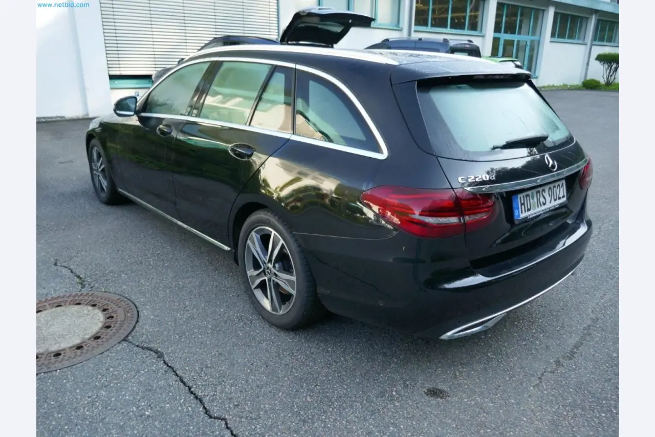 Maschinen, Warenvorräte, Lagertechnik u. Designmöbel eines Möbelherstellers-6