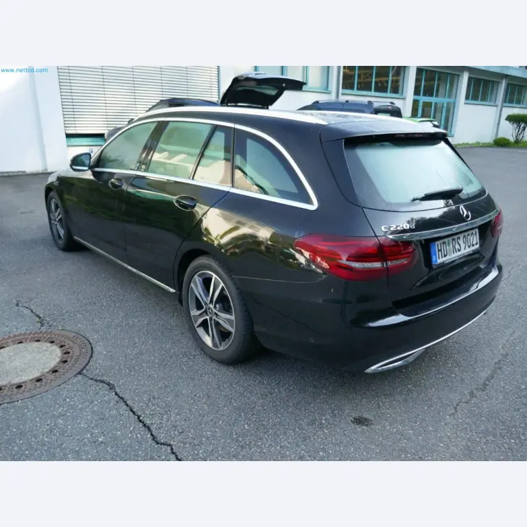 Maschinen, Warenvorräte, Lagertechnik u. Designmöbel eines Möbelherstellers-6