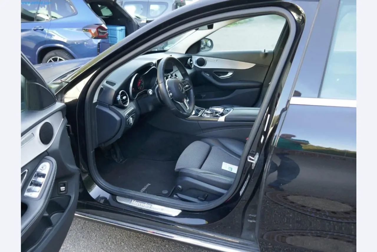 Maschinen, Warenvorräte, Lagertechnik u. Designmöbel eines Möbelherstellers-7