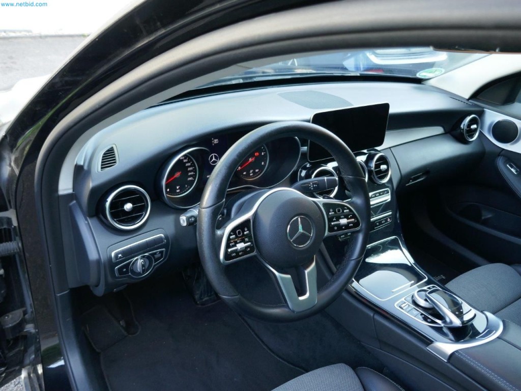 Maschinen, Warenvorräte, Lagertechnik u. Designmöbel eines Möbelherstellers-8