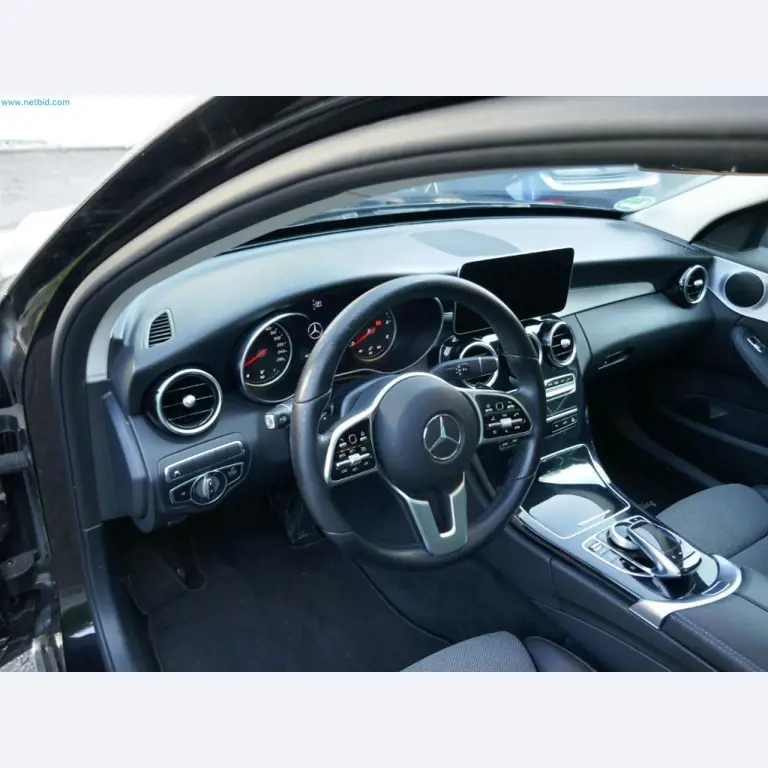 Maschinen, Warenvorräte, Lagertechnik u. Designmöbel eines Möbelherstellers-8