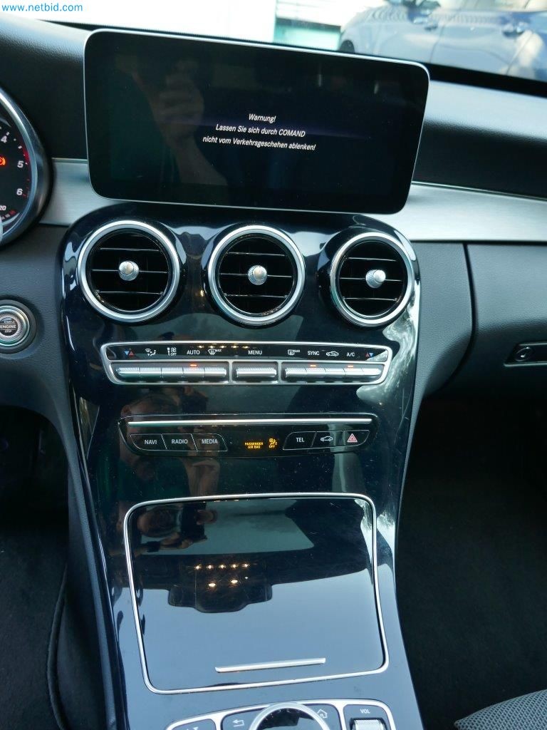 Maschinen, Warenvorräte, Lagertechnik u. Designmöbel eines Möbelherstellers-9