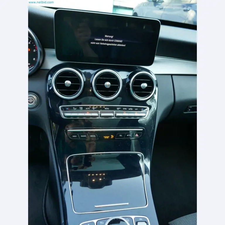 Maschinen, Warenvorräte, Lagertechnik u. Designmöbel eines Möbelherstellers-9