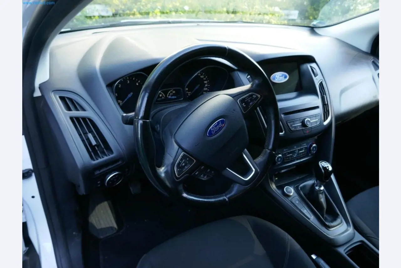 Maschinen, Warenvorräte, Lagertechnik u. Designmöbel eines Möbelherstellers-14