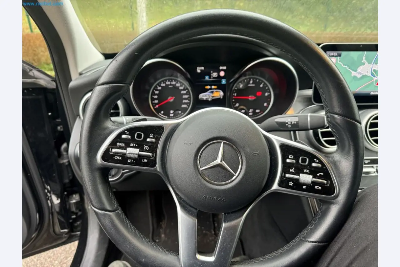 Maschinen, Warenvorräte, Lagertechnik u. Designmöbel eines Möbelherstellers-10