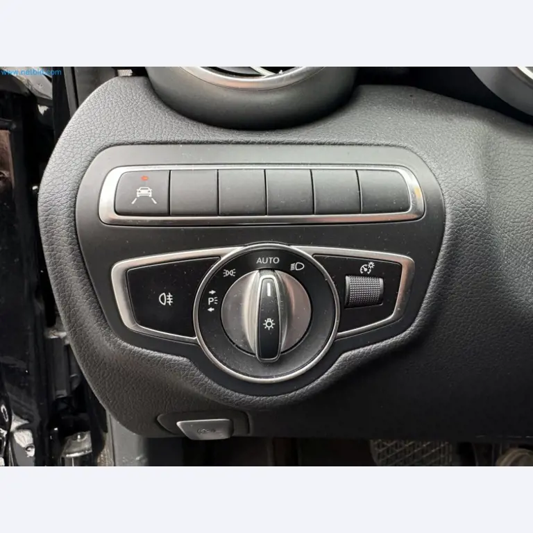 Maschinen, Warenvorräte, Lagertechnik u. Designmöbel eines Möbelherstellers-14