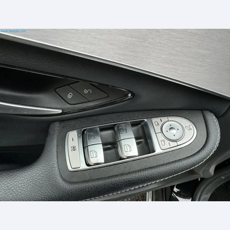 Maschinen, Warenvorräte, Lagertechnik u. Designmöbel eines Möbelherstellers-16