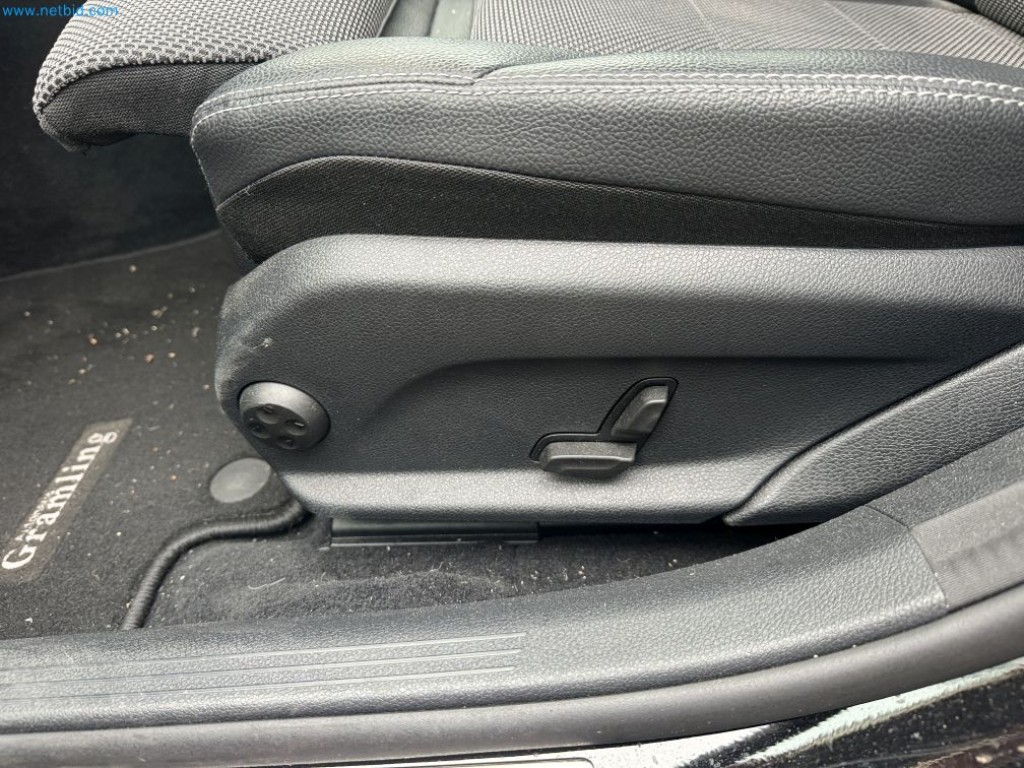 Maschinen, Warenvorräte, Lagertechnik u. Designmöbel eines Möbelherstellers-17