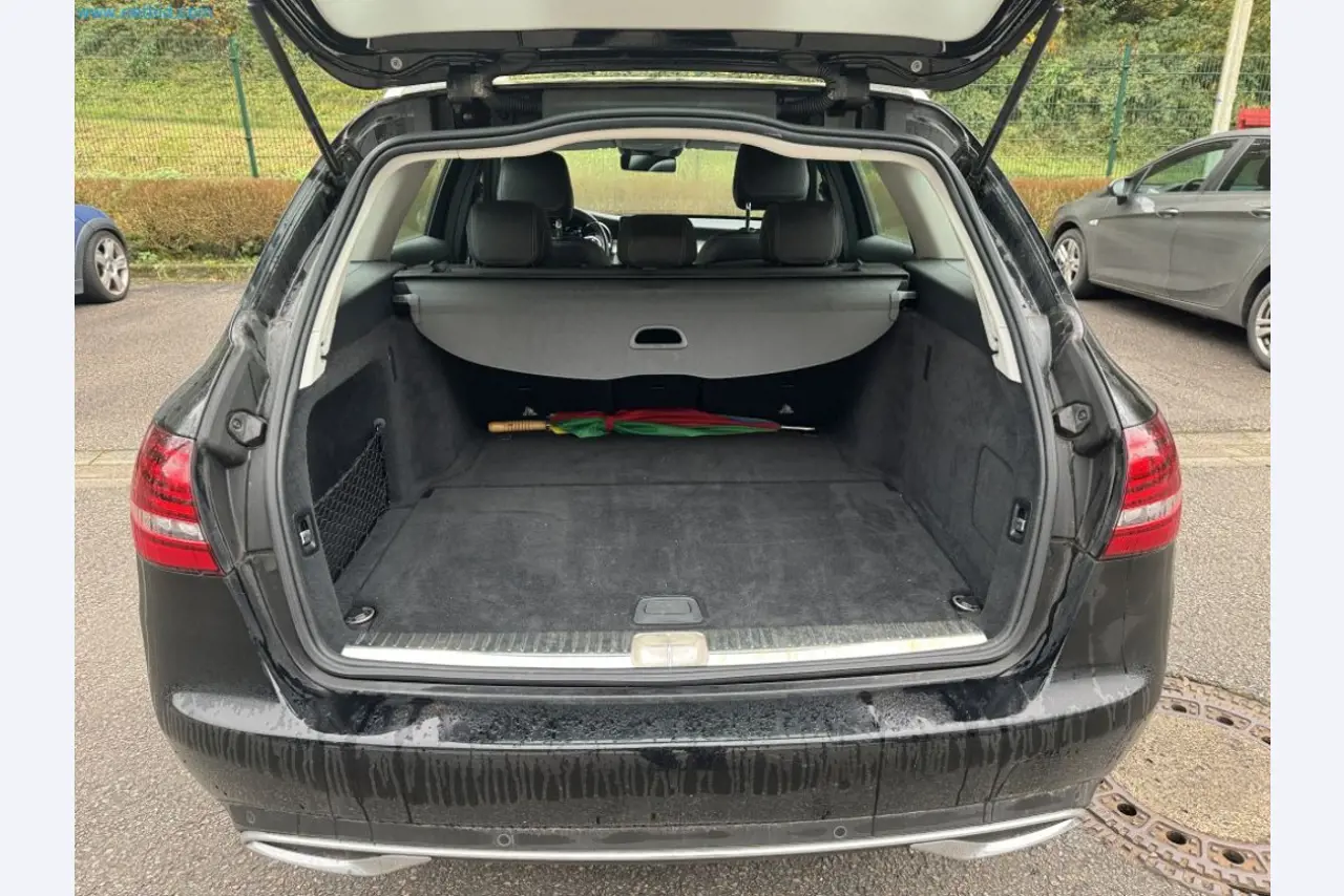 Maschinen, Warenvorräte, Lagertechnik u. Designmöbel eines Möbelherstellers-18