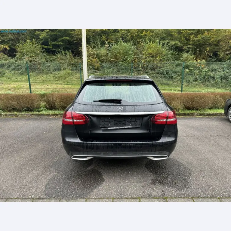 Maschinen, Warenvorräte, Lagertechnik u. Designmöbel eines Möbelherstellers-6