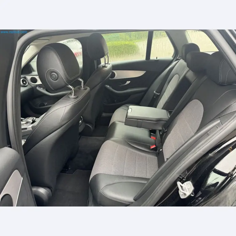 Maschinen, Warenvorräte, Lagertechnik u. Designmöbel eines Möbelherstellers-8