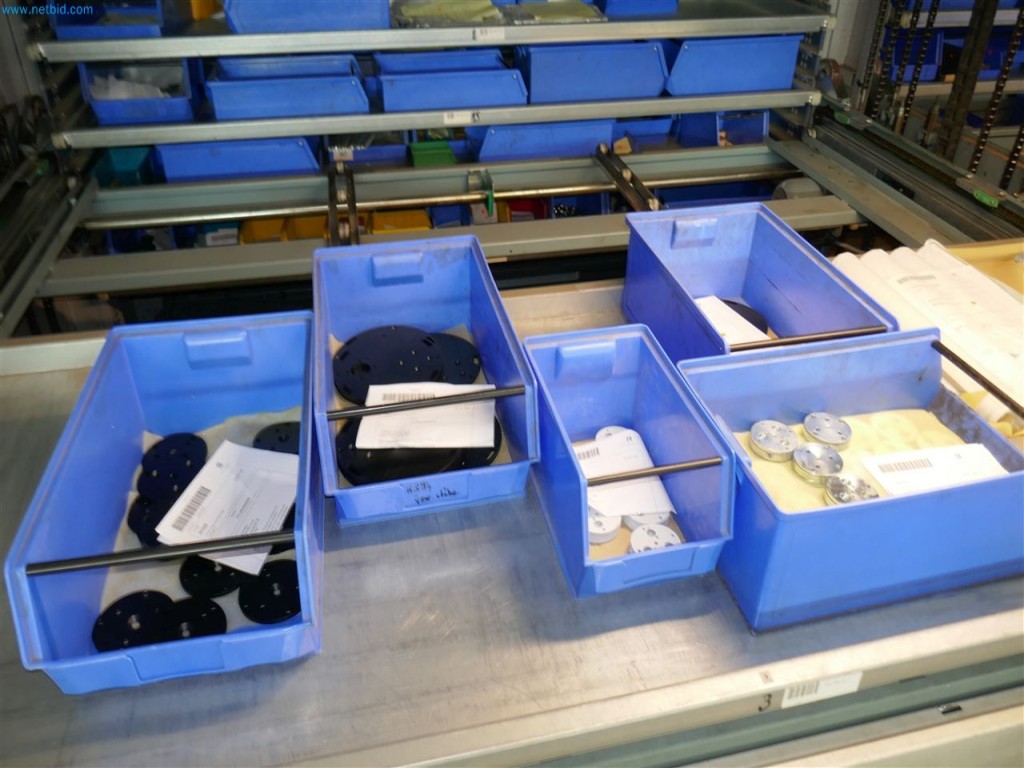 Maschinen, Warenvorräte, Lagertechnik u. Designmöbel eines Möbelherstellers-13