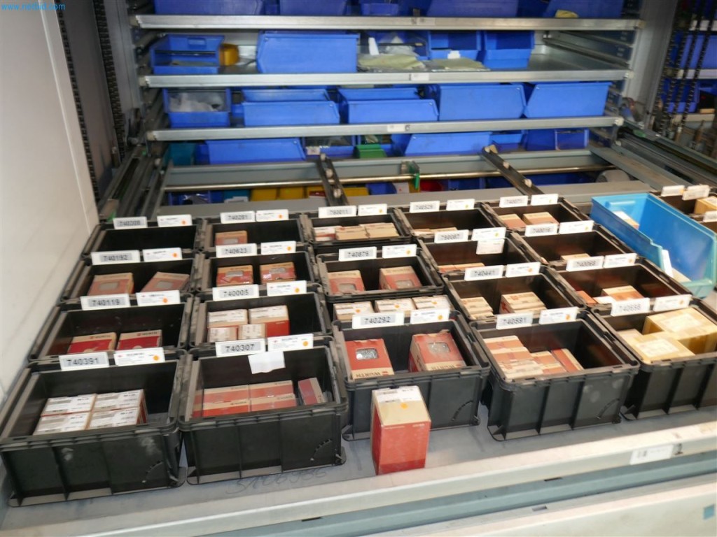 Maschinen, Warenvorräte, Lagertechnik u. Designmöbel eines Möbelherstellers-14