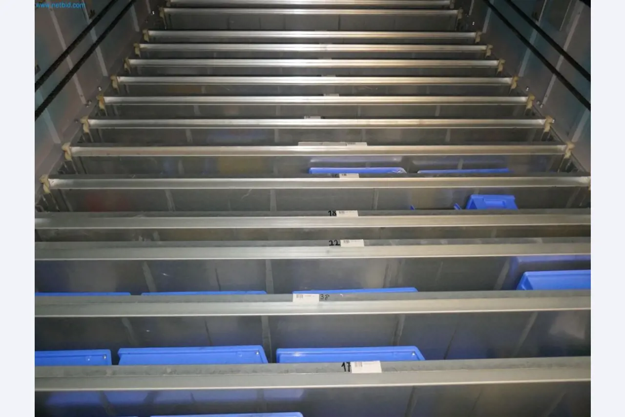 Maschinen, Warenvorräte, Lagertechnik u. Designmöbel eines Möbelherstellers-15