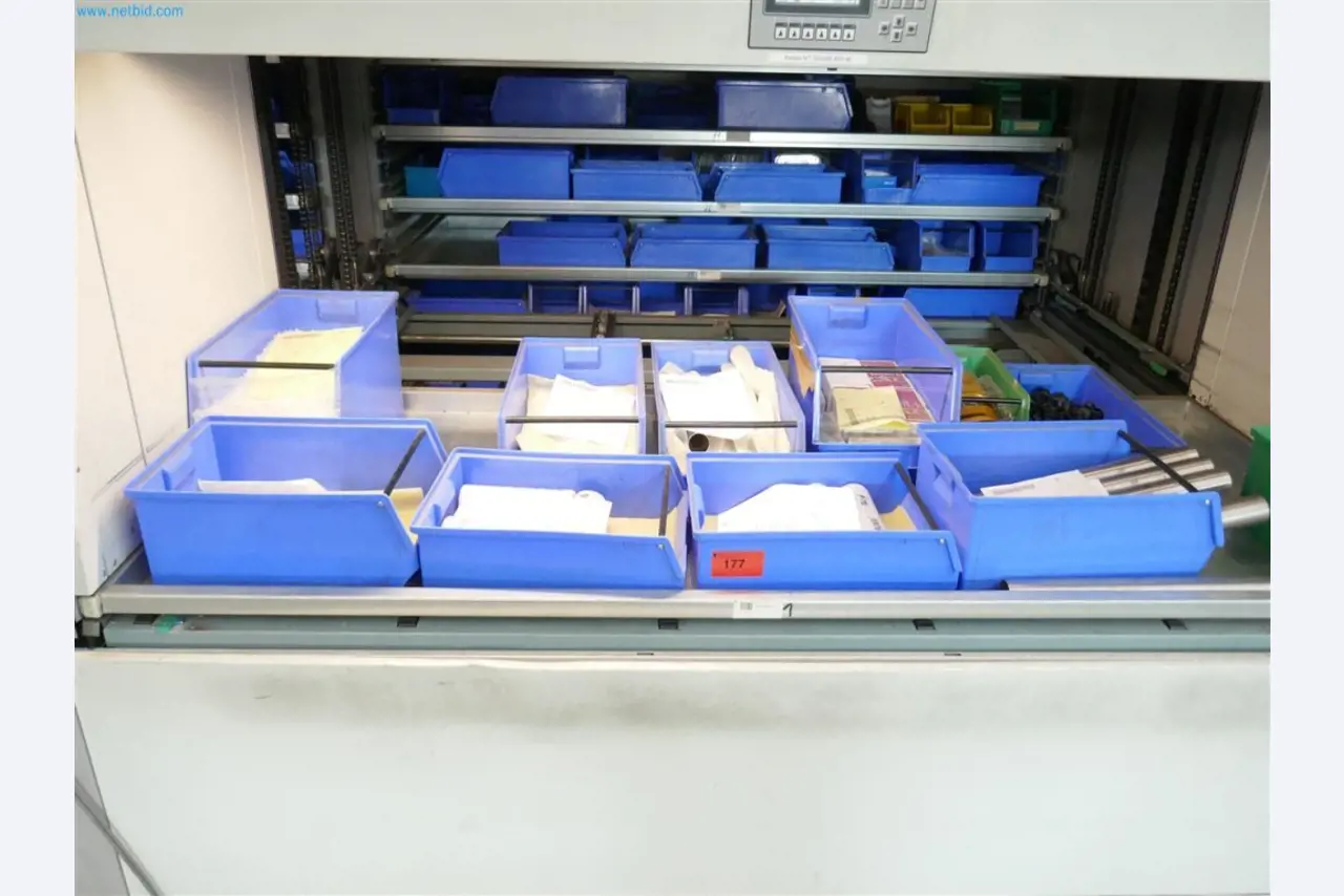 Maschinen, Warenvorräte, Lagertechnik u. Designmöbel eines Möbelherstellers-2