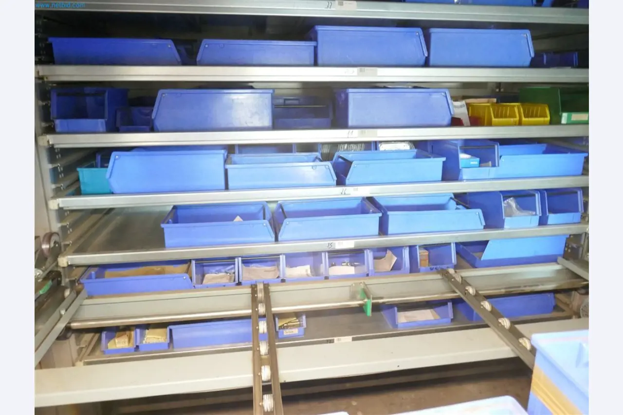 Maschinen, Warenvorräte, Lagertechnik u. Designmöbel eines Möbelherstellers-3